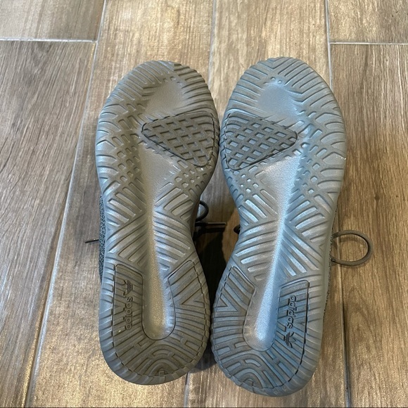 NWT Adidas Dark Gray Sneakers - Picture 3 of 8